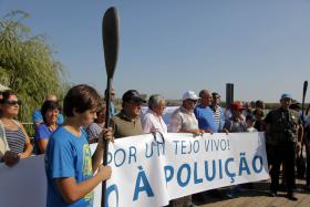 MANIFESTAÇÃO CONTRA POLUIÇÃO NO TEJO JUNTA HOJE CENTENAS EM VILA VELHA DE RÓDÃO