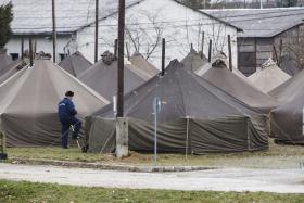 MAIS DE 90 MIGRANTES DETIDOS NA HUNGRIA INICIAM GREVE DE FOME