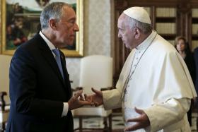 MARCELO SAÚDA PAPA FRANCISCO PELO 4.º ANIVERSÁRIO DO PONTIFICADO