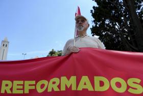 IDADE NORMAL DE ACESSO À REFORMA AUMENTA UM MÊS EM 2018 PARA 66,4 ANOS – DR
