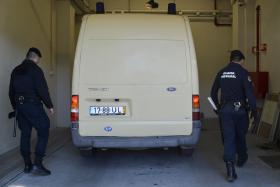 MOTORISTAS DOS SERVIÇOS PRISIONAIS E DE REINSERÇÃO RECUPERAM SUBSÍDIO DE LAVAGEM DE CARROS
