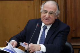 PRESIDENTE DE ASSOCIAÇÃO DE BANCOS ADMITE IMAGEM “MUITO POR BAIXO” DA BANCA