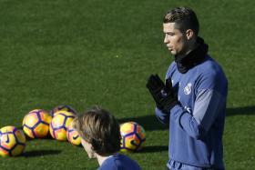 RONALDO RECUPERA DE PROBLEMAS MUSCULARES E JÁ TREINA SEM LIMITAÇÕES