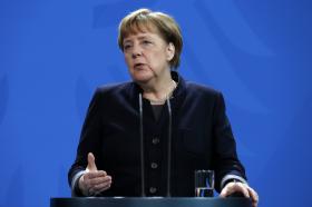 REFUGIADOS E TERRORISMO NA AGENDA DA VISITA DE ANGELA MERKEL HOJE AO EGITO