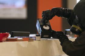 MALÁSIA CONDENA USO DE ARMA QUÍMICA NA MORTE DO MEIO-IRMÃO DE LÍDER NORTE-COREANO