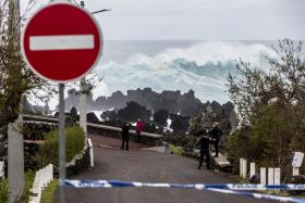 SETE ILHAS DOS AÇORES SOB AVISO AMARELO DEVIDO AGITAÇÃO MARTIMA E VENTO
