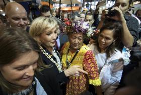 EURODEPUTADOS APROVAM LEVANTAMENTO DE IMUNIDADE PARLAMENTAR A MARINE LE PEN