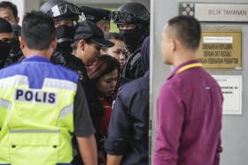 DUAS MULHERES ACUSADAS NA MALÁSIA DO HOMICÍDIO DO IRMÃO DO LÍDER NORTE-COREANO