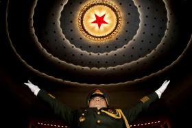 CHINA VAI AUMENTAR GASTOS COM DEFESA EM “CERCA DE 7%” ESTE ANO