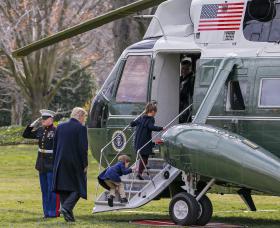 DONALD TRUMP ACUSA BARACK OBAMA DE O TER COLOCADO SOB ESCUTA