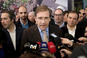 PASSOS DIZ QUE GOVERNADOR DO BANCO DE PORTUGAL TEM CONDIÇÕES PARA CUMPRIR MANDATO