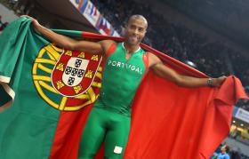 NELSON ÉVORA REGRESSA AOS MELHORES MOMENTOS E SALTA PARA O OURO NOS EUROPEUS DE ATLETISMO