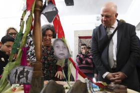 COMISSÁRIO EUROPEU ATENTO A DENÚNCIAS DE MANIFESTAÇÕES RACISTAS CONTRA CIGANOS EM MOURA