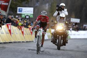 CONTADOR TENTOU MAS FOI HENAO A VENCER O PARIS-NICE
