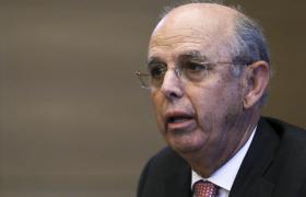 TOMÁS CORREIA ABDICA SE SE COLOCAR HIPÓTESE DE ALGO EM SEU DESFAVOR TRANSITAR EM JULGADO