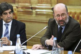 DOCUMENTOS ENVIADOS POR ESPANHA SOBRE ALMARAZ EM CONSULTA PÚBLICA A 20 DE MARÇO — MINISTRO
