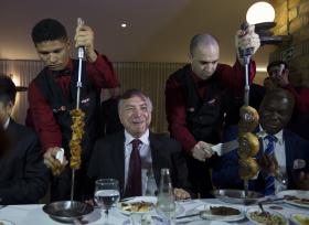 TEMER GARANTE QUE CARNE BRASILEIRA É SEGURA E ADULTERAÇÃO FOI “PONTUAL”
