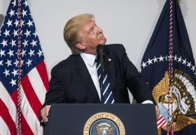 TRUMP AMEAÇA REPUBLICANOS QUE ADMITEM VOTAR CONTRA SUBSTITUIÇÃO DO ‘OBAMACARE’