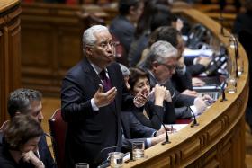 COSTA RECUSA COMENTAR QUESTÕES PSD/CDS ALEGANDO “PALAVRAS PARA QUÊ?”