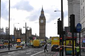 NÚMERO DE MORTOS EM ATAQUE EM LONDRES SOBE PARA DOIS APÓS MORTE DE POLÍCIA – BBC