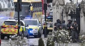 MNE PORTUGUÊS DIZ QUE “TUDO LEVA A CRER” QUE ACONTECIMENTOS EM LONDRES SEJAM “ATAQUE TERRORISTA”