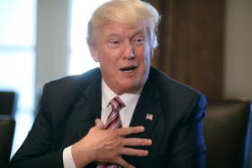 TRUMP DEFENDE FRASES POLÉMICAS AO DIZER QUE O SEU INSTINTO ACERTA SEMPRE