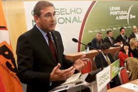 PASSOS COELHO AFIRMA ALERTA QUE DÉFICE FOI ALCANÇADO DEVIDO A “MEDIDAS EXTRAORDINÁRIAS”