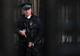 LONDRES/ ATENTADO: POLÍCIA DETÉM SUSPEITO DE PREPARAR ATOS TERRORISTAS