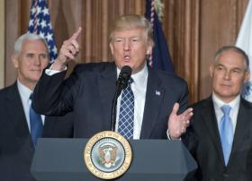 TRUMP PROPÕE CORTES ORÇAMENTAIS PARA PAGAR MURO NA FRONTEIRA COM MÉXICO