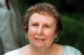LIVRO DE ENSAIOS E ARTIGOS DE AGUSTINA BESSA-LUÍS, DA GULBENKIAN, ESGOTA NUM MÊS