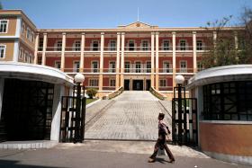 BAIXOS SALÁRIOS NO CONSULADO DE MACAU MOTIVAM QUEIXAS AO SECRETÁRIO DE ESTADO DAS COMUNIDADES