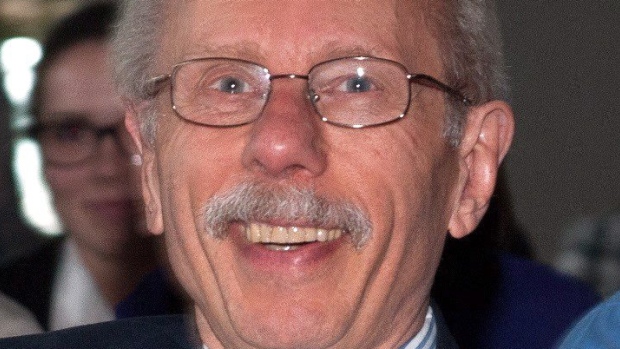 O Dr. Antoine M. Hakim da Universidade de Otava foi um dos investigadores canadianos vencedores deste ano. Hakim liderou os esforços para criar a Canadian Stroke Network. (Gairdner Awards/Canadian Press)