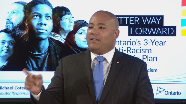 Michael Coteau, ministro do Ontário responsável pelo antirracismo, revelou a nova estratégia da província para combater o racismo sistémico. (CBC)
