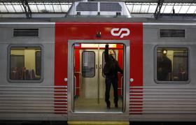 RETOMADA PARTIDA DE COMBOIOS DA LINHA DE SINTRA DO TERMINAL DO ROSSIO