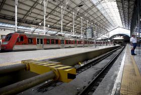 SAÍDA DE COMBOIOS DA LINHA DE SINTRA INTERROMPIDA NA ESTAÇÃO DO ROSSIO