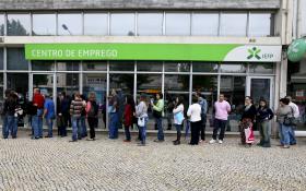 DESEMPREGADOS INSCRITOS NOS CENTROS DE EMPREGO EM MARÇO COM MAIOR REDUÇÃO DE SEMPRE