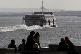 TRABALHADORES DO GRUPO TRANSTEJO MANTÊM GREVE DE DOIS DIAS NAS LIGAÇÕES FLUVIAIS NO TEJO