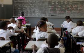 PRIMEIRO DIA DE GREVE DOS PROFESSORES DEIXA ALUNOS DE LUANDA SEM AULAS