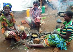 MAIS DE 1.100 CONGOLESES QUE SE REFUGIARAM EM ANGOLA REGRESSARAM A CASA