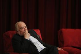 EDIÇÃO DOS 50 ANOS DE “O CANTO E AS ARMAS”, DE MANUEL ALEGRE, APRESENTADA EM LISBOA