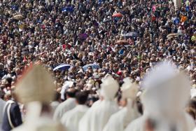 PAPA: CERCA DE 40 MIL PEREGRINOS A PÉ ESPERADOS EM FATIMA A 12 E 13 DE MAIO