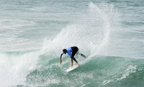 FREDERICO MORAIS FRENTE A PARKINSON E BUCHAN EM BELLS BEACH