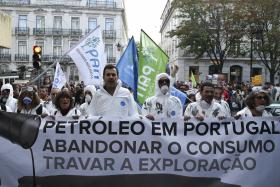MARCHA PELO CLIMA EM LISBOA, PORTO E ALJEZUR CONTRA EXPLORAÇÃO DE PETRÓLEO