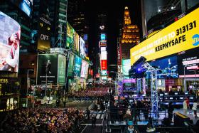 NOVA-IORQUINO ELEVEN MADISON PARK CONSIDERADO O MELHOR RESTAURANTE DO MUNDO 2017