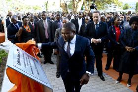 PR DE MOÇAMBIQUE DIZ-SE COMPROMETIDO EM GARANTIR LIBERDADES DOS JORNALISTAS