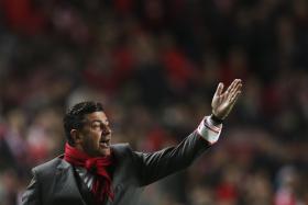 RUI VITÓRIA MANTÉM INCÓGNITA DE JONAS PARA DÉRBI DE ALVALADE