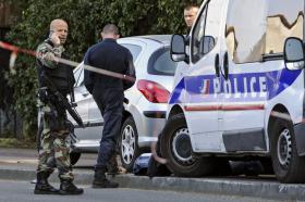 DETIDOS SUSPEITOS DE PREPARAREM ATENTADO A 5 DIAS DAS PRESIDENCIAIS EM FRANÇA