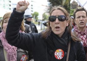 PROFISSIONAIS DE REINSERÇÃO SOCIAL EM GREVE ÀS HORAS EXTRAORDINÁRIAS ATÉ AO FINAL DO ANO