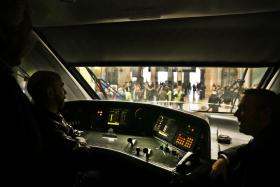 TRABALHADORES DOS CENTROS DE COMANDO OPERACIONAL FERROVIÁRIO FAZEM GREVE A 13 E 17