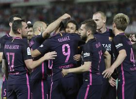 FC BARCELONA VENCE GRANADA PARA MANTER-SE NA PEUGADA DO REAL MADRID